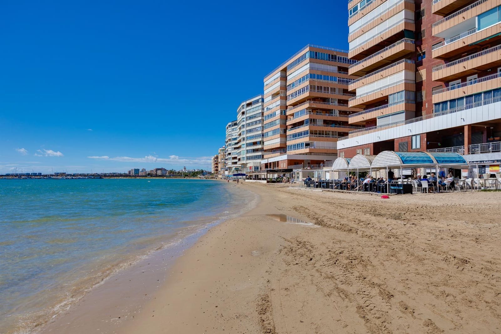 3 sypialnia Apartament na sprzedaż w Torrevieja z basenem garażem - 389 500 € (Ref: 9788906)