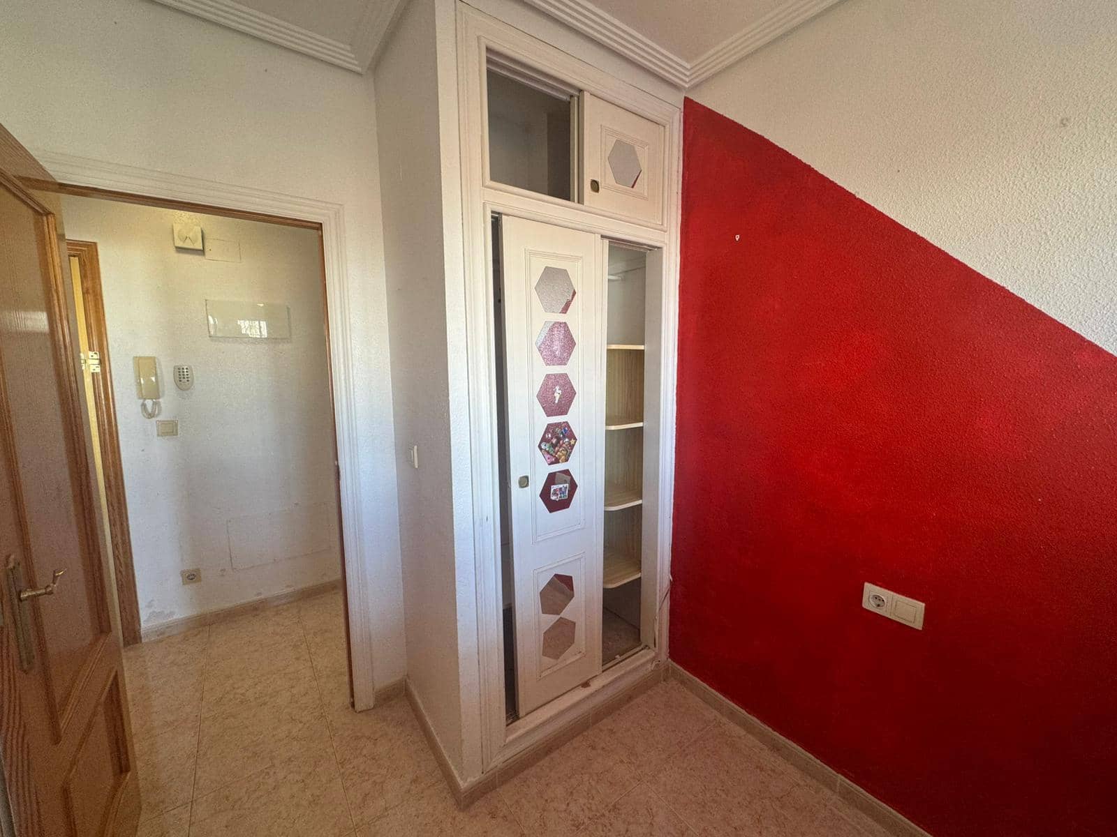 2 slaapkamer Appartement te koop in Torrevieja met zwembad - € 159.990 (Ref: 9788912)