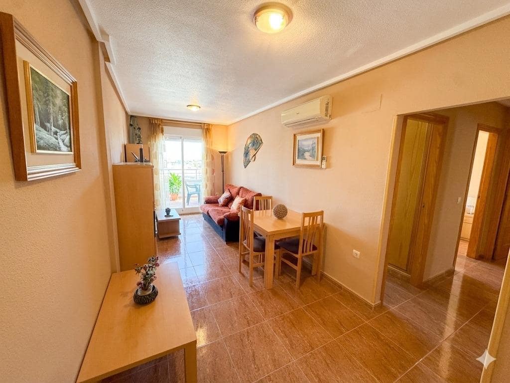 2 slaapkamer Penthouse te koop in Torrevieja met zwembad garage - € 155.000 (Ref: 9788941)