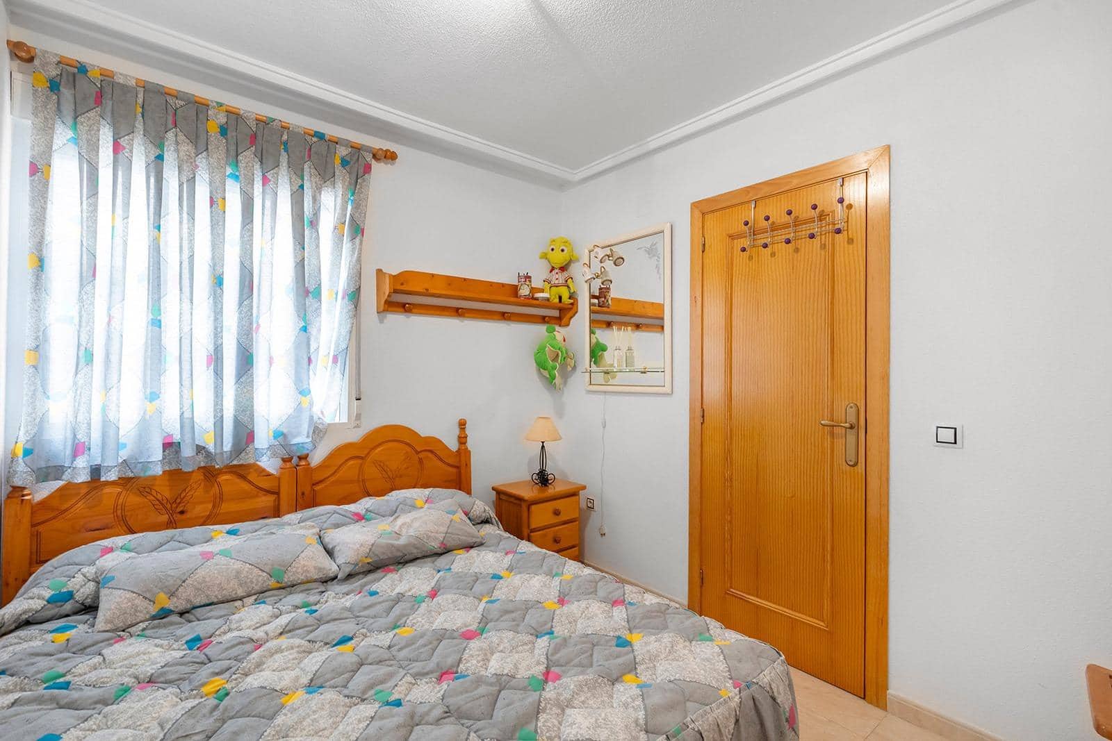 2 quarto Apartamento para venda em Torrevieja com piscina - 139 000 € (Ref: 9788944)
