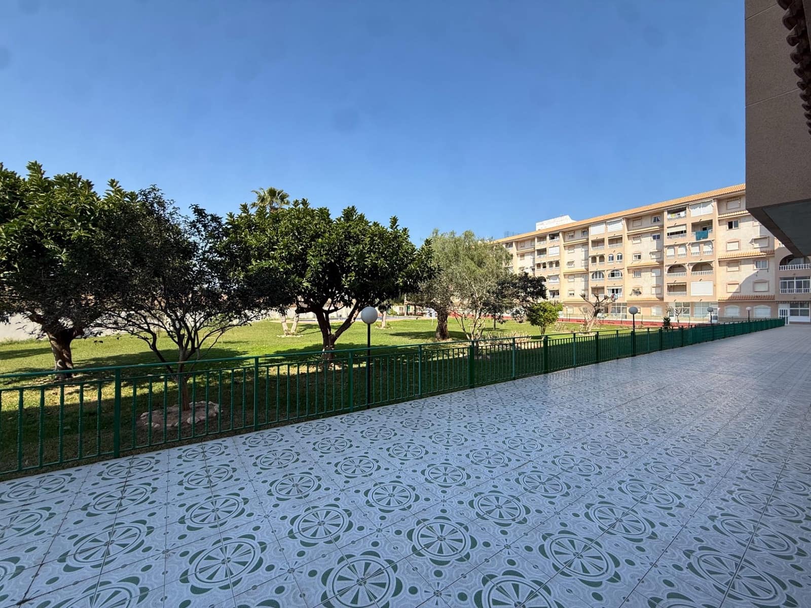 2 makuuhuone Huoneisto myytävänä paikassa Torrevieja mukana uima-altaan - 149 000 € (Ref: 9788950)