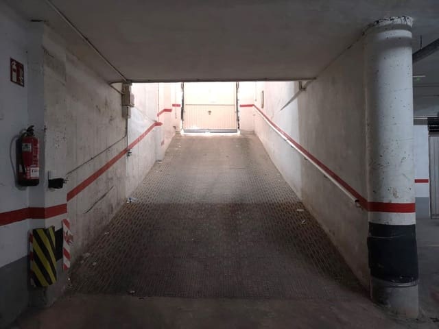 Garagem para venda em Avenida Habaneras - Curva de Palangre, Torrevieja - 9 000 € (Ref: 9788953)