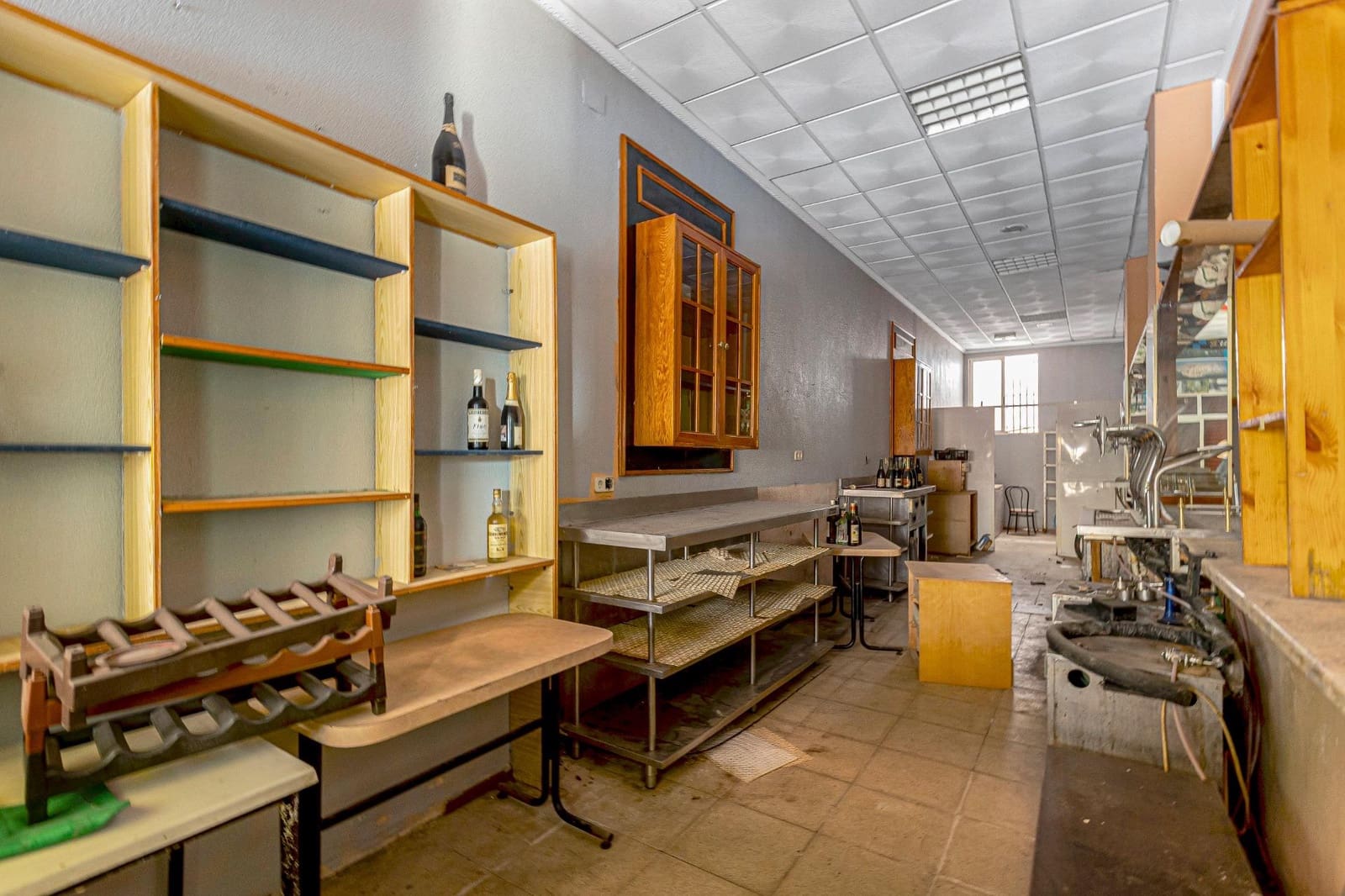 Commercieel te koop in Torrevieja - € 129.900 (Ref: 9788957)