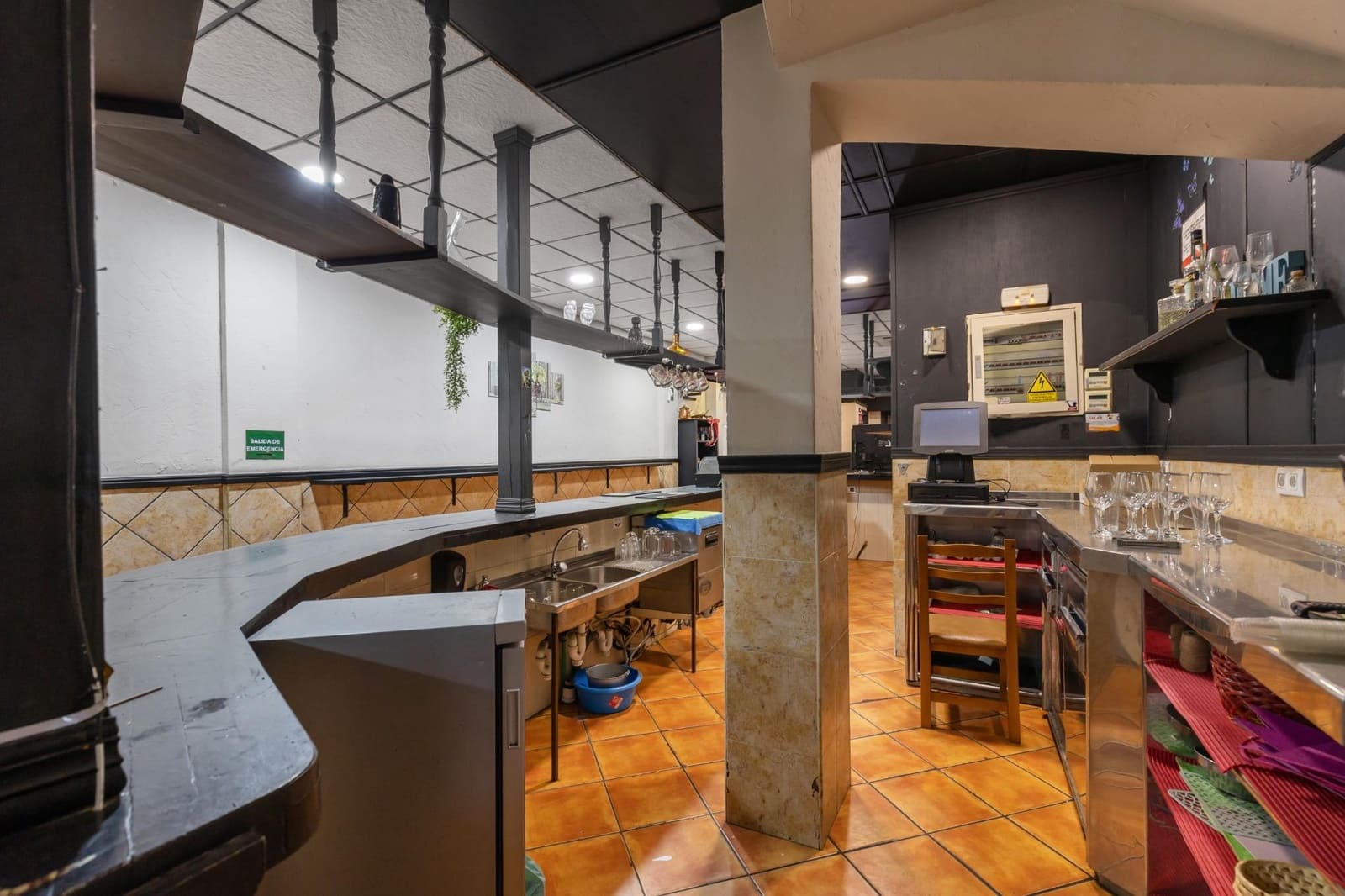 Comercial para venda em Torrevieja - 169 900 € (Ref: 9788959)