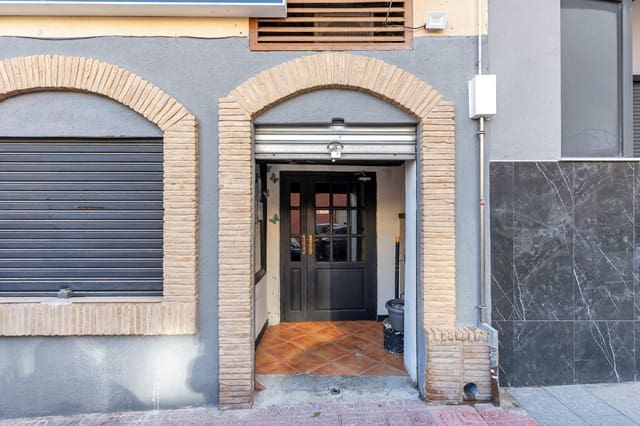 Comercial para venda em Avenida Habaneras - Curva de Palangre, Torrevieja - 169 900 € (Ref: 9788959)