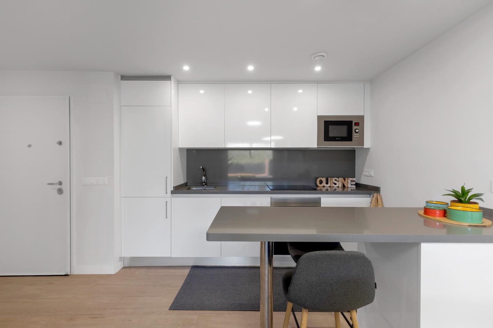 Apartamento de 2 habitaciones en Orihuela Costa en venta con piscina garaje - 259.000 € (Ref: 9788960)