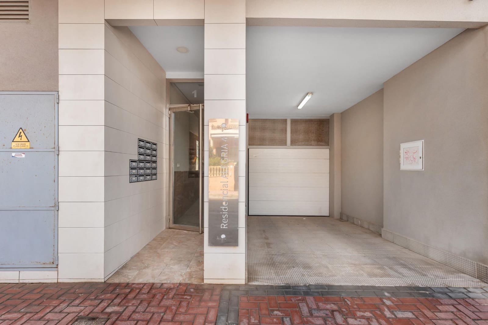 3 soverom Leilighet til salgs i Torrevieja med svømmebasseng garasje - € 299 000 (Ref: 9788963)