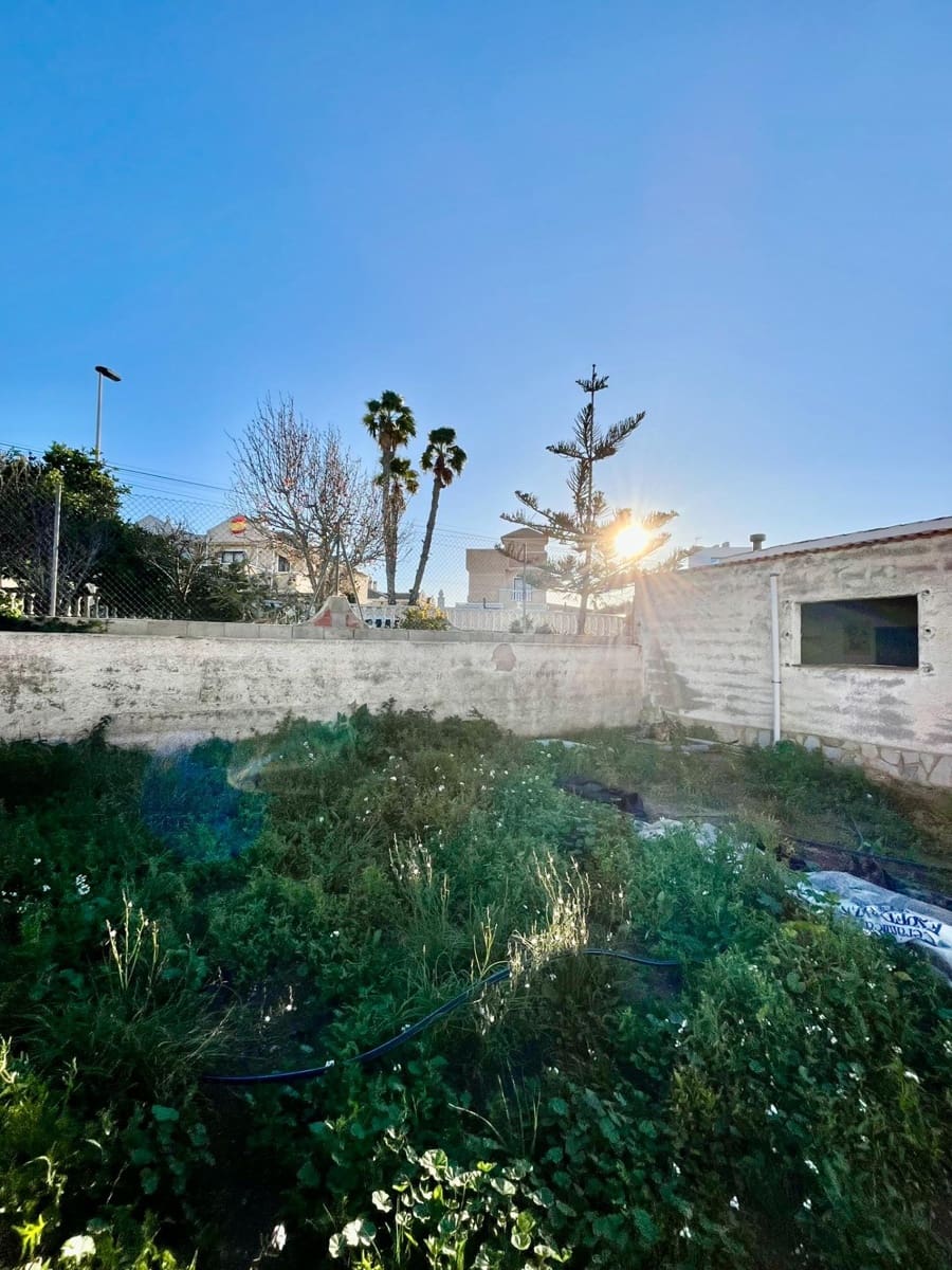 2 sypialnia Willa na sprzedaż w Torrevieja - 299 000 € (Ref: 9788970)