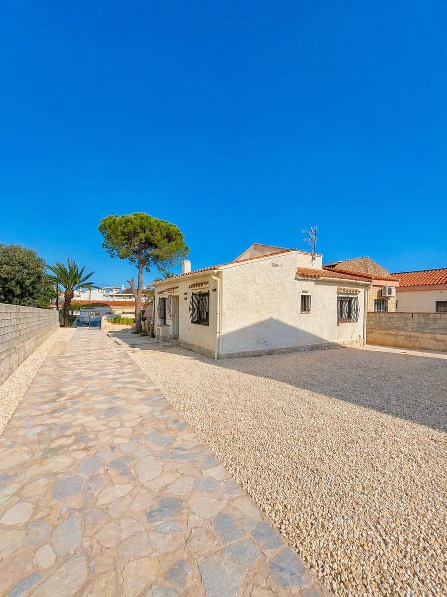 2 makuuhuone Huvila myytävänä paikassa Torrevieja - 299 000 € (Ref: 9788970)