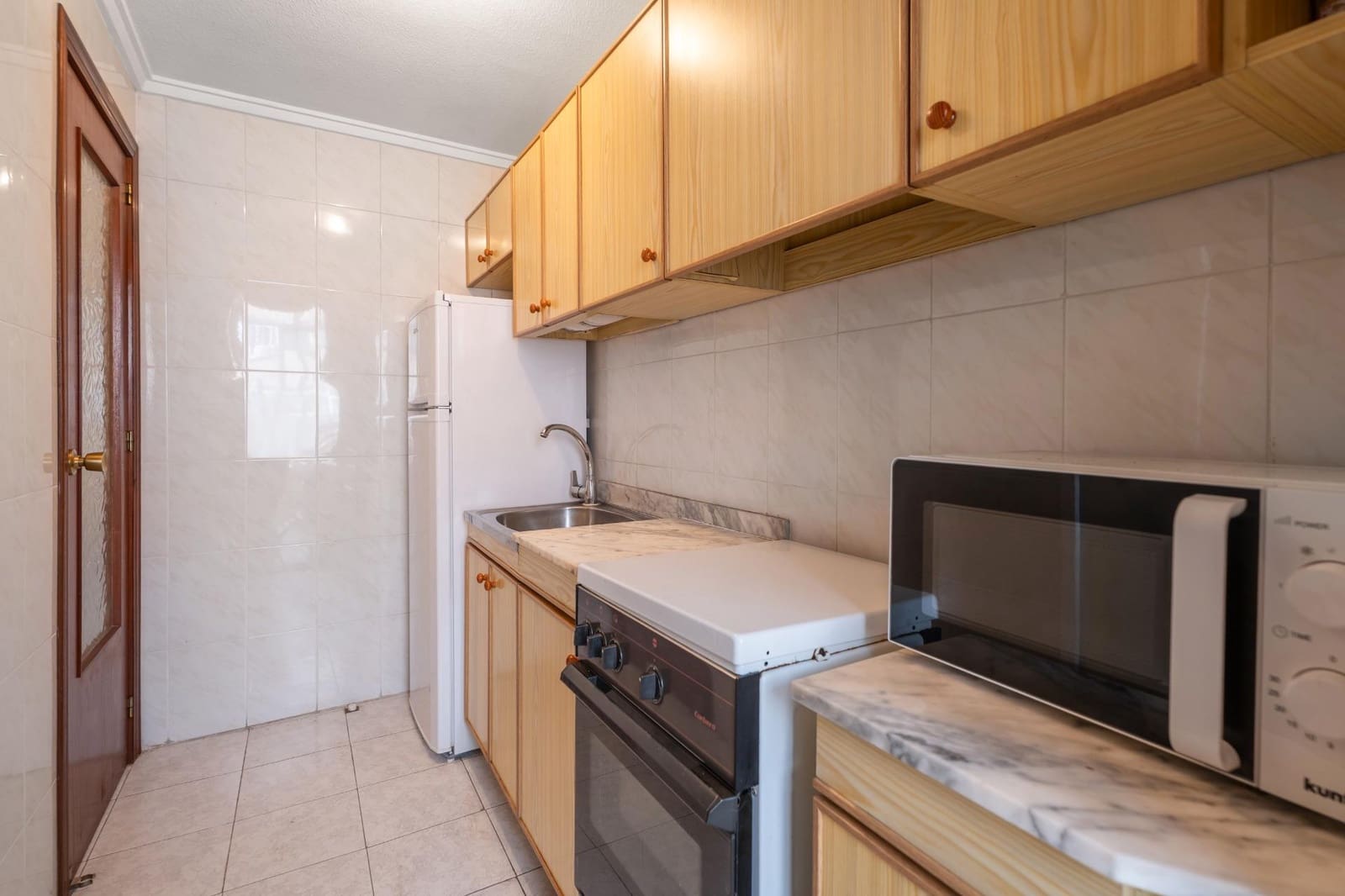 1 chambre Appartement à vendre à Torrevieja avec piscine - 107 990 € (Ref: 9788971)