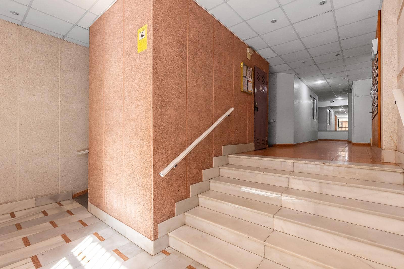 3 camera da letto Appartamento in vendita in Torrevieja - 160.000 € (Rif: 9788975)