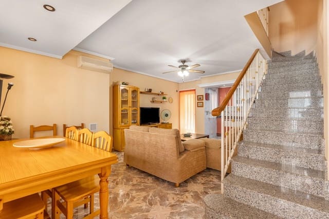 4 soveværelse Lejlighed til salg i Centro, Los Alcázares med garage - € 199.000 (Ref: 9788980)