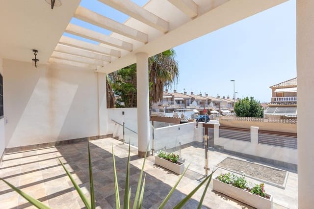 4 chambre Villa/Maison à vendre à Aguas Nuevas, Torrevieja avec piscine garage - 549 000 € (Ref: 9788981)