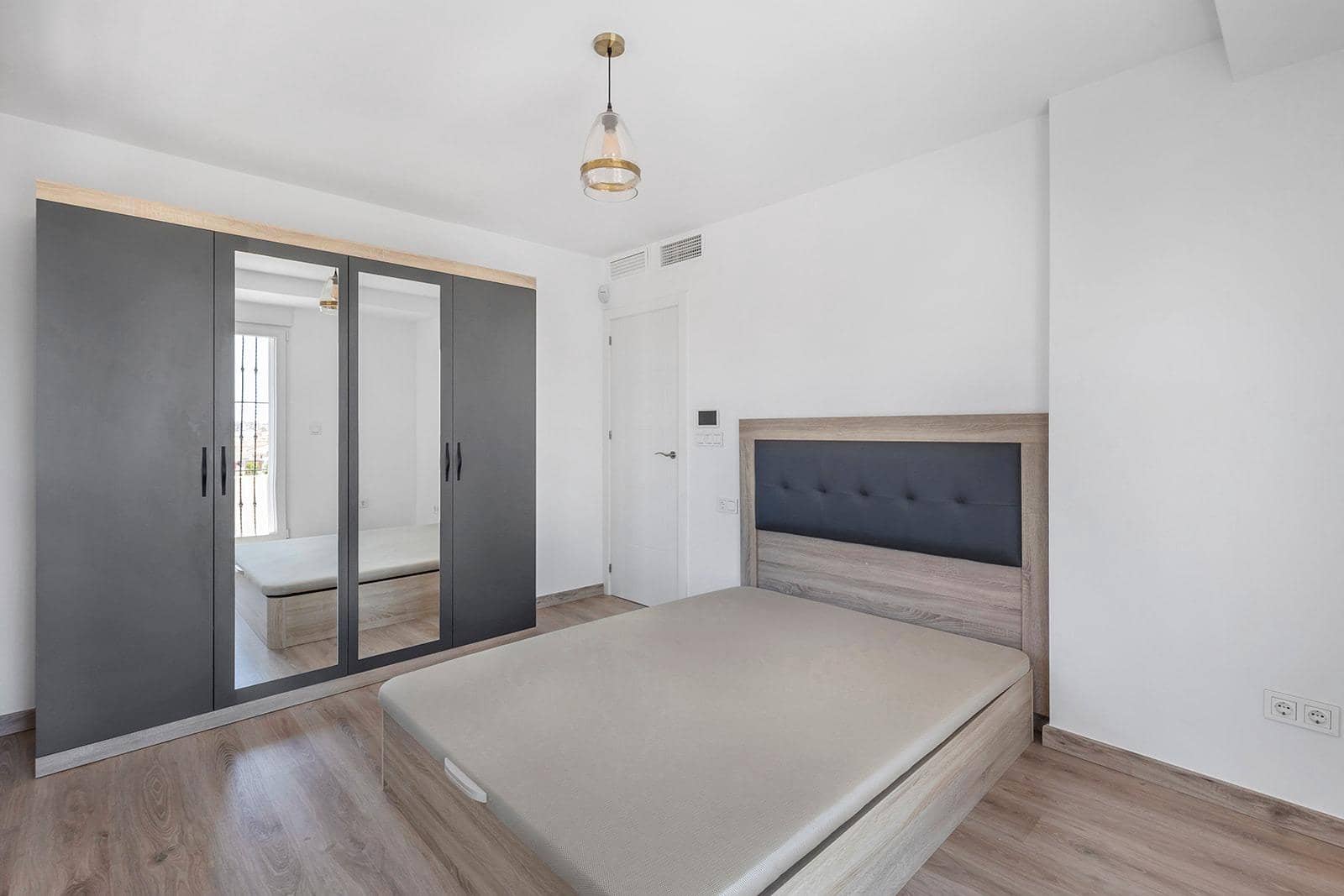 4 chambre Villa/Maison à vendre à Torrevieja avec piscine garage - 549 000 € (Ref: 9788981)