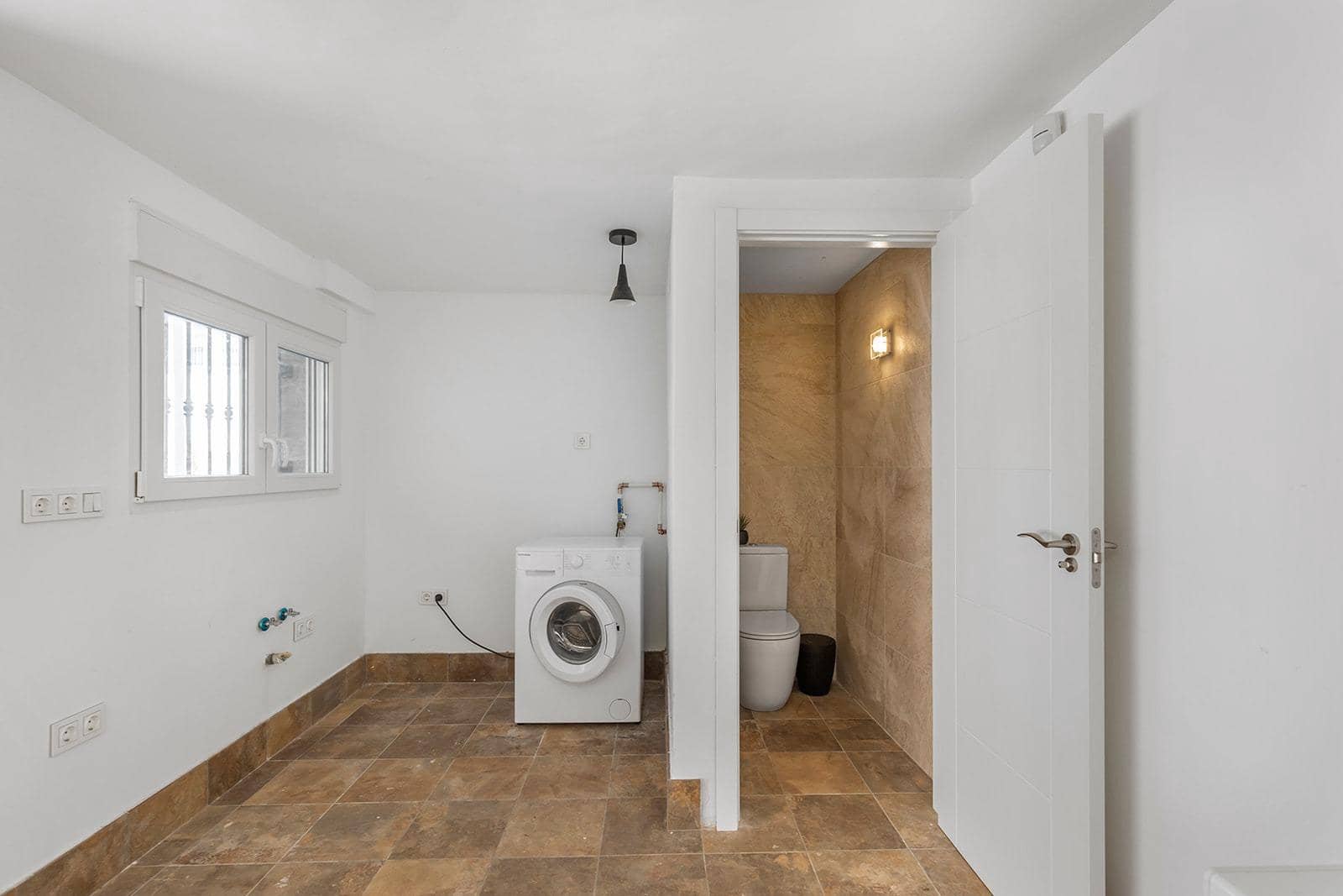 4 chambre Villa/Maison à vendre à Torrevieja avec piscine garage - 549 000 € (Ref: 9788981)