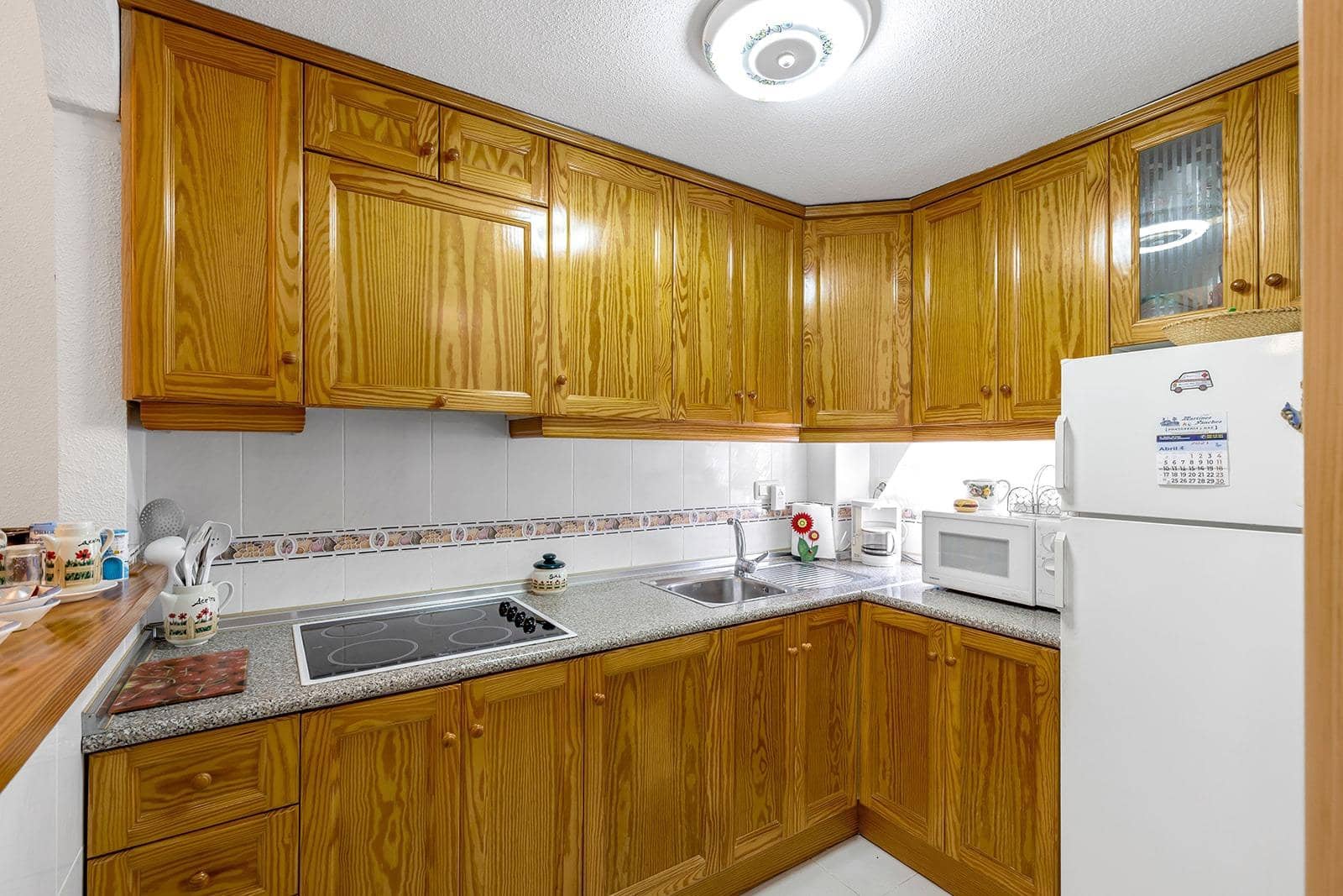 2 bedroom Bungalow for sale in Torrevieja with pool - € 255,000 (Ref: 9788983)