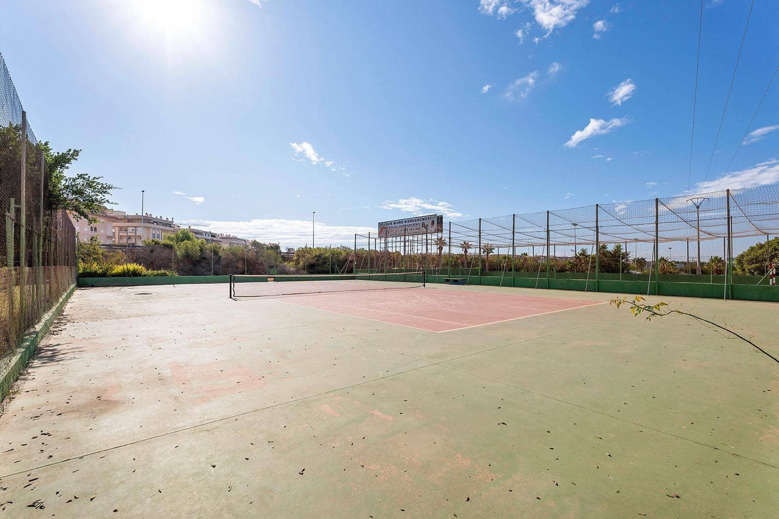 2 sovrum Bungalow till salu i Torrevieja med pool - 164 300 € (Ref: 9788986)