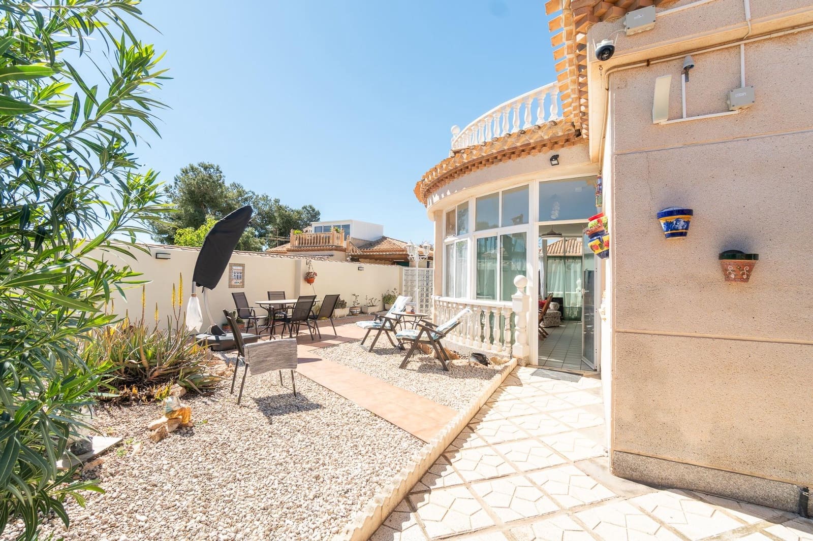 3 Zimmer Villa zu verkaufen in Orihuela Costa mit Pool Garage - 640.000 € (Ref: 9788990)