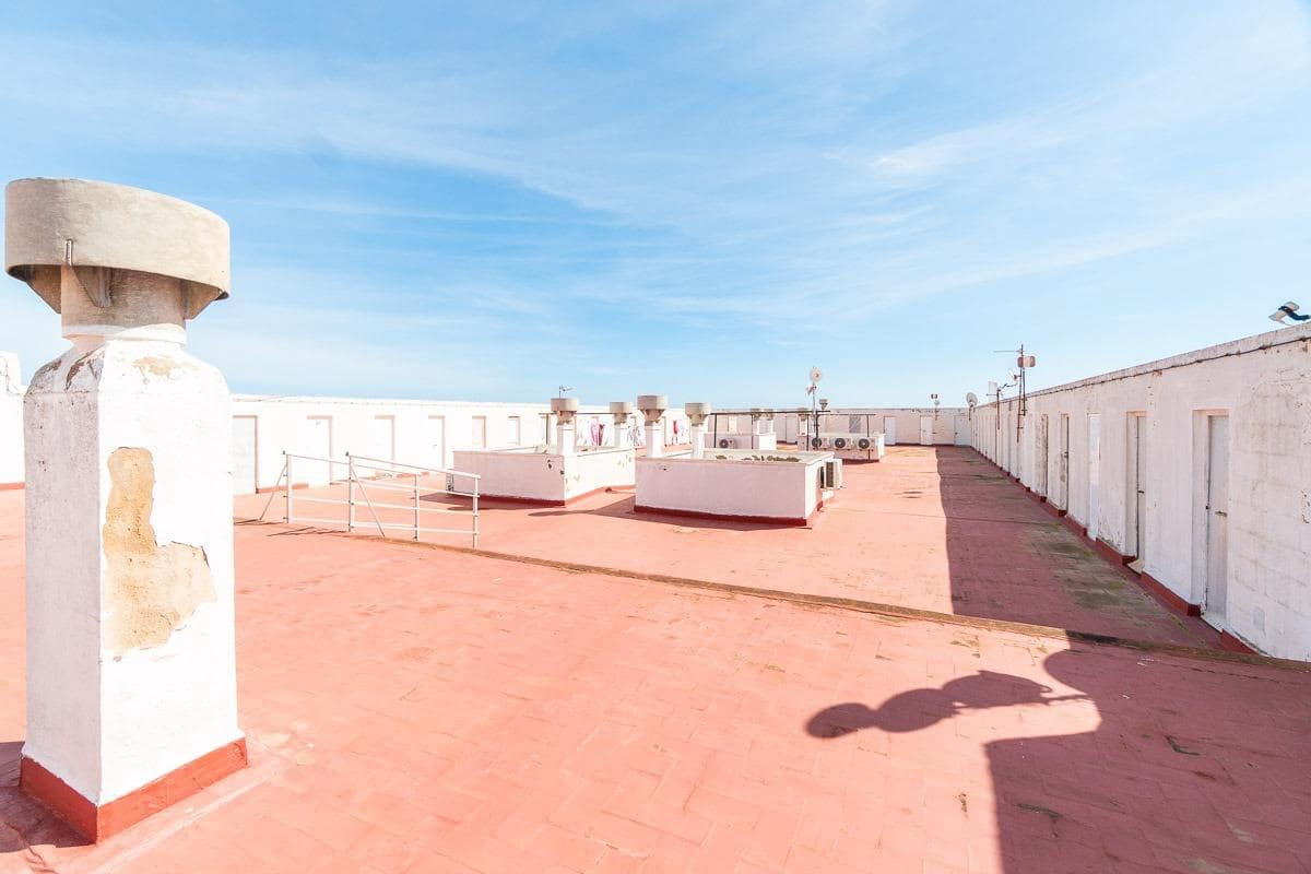 2 soverom Leilighet til salgs i Torrevieja med svømmebasseng garasje - € 229 000 (Ref: 9788994)