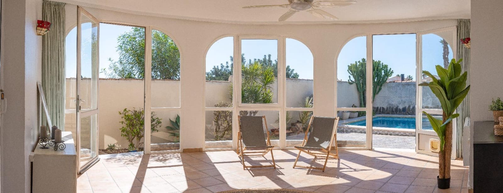 3 Zimmer Villa zu verkaufen in Orihuela Costa mit Pool Garage - 585.000 € (Ref: 9788995)