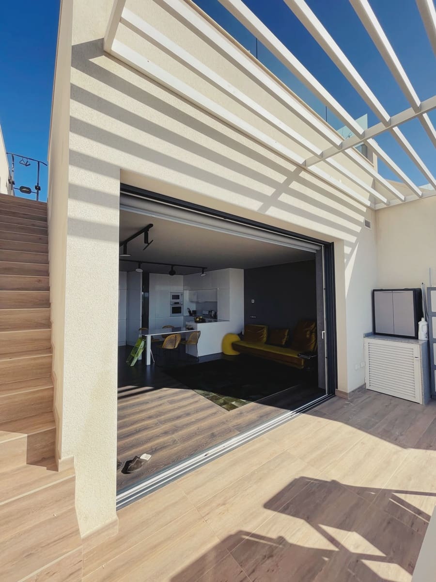 2 bedroom Apartment for sale in Pilar de la Horadada with pool garage - € 575,000 (Ref: 9789002)