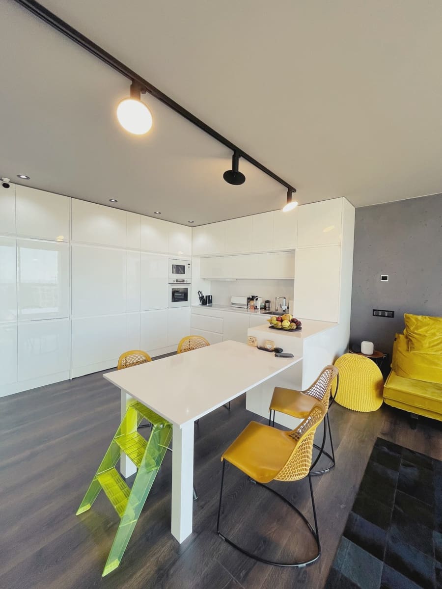 2 bedroom Apartment for sale in Pilar de la Horadada with pool garage - € 575,000 (Ref: 9789002)