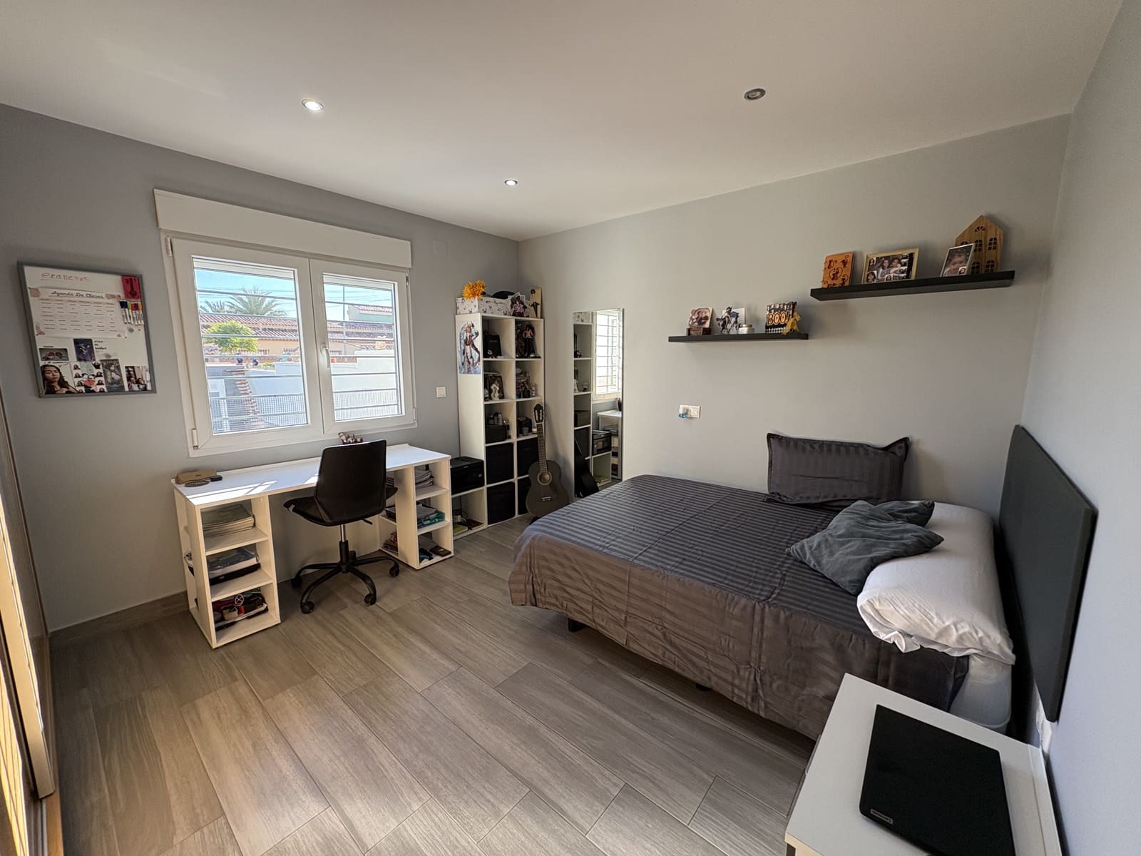 4 sypialnia Willa na sprzedaż w Torrevieja z basenem garażem - 550 000 € (Ref: 9789004)