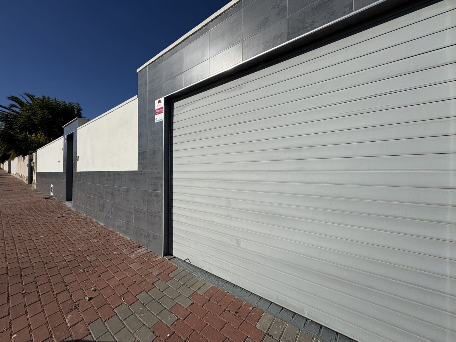 4 sypialnia Willa na sprzedaż w Torrevieja z basenem garażem - 550 000 € (Ref: 9789004)