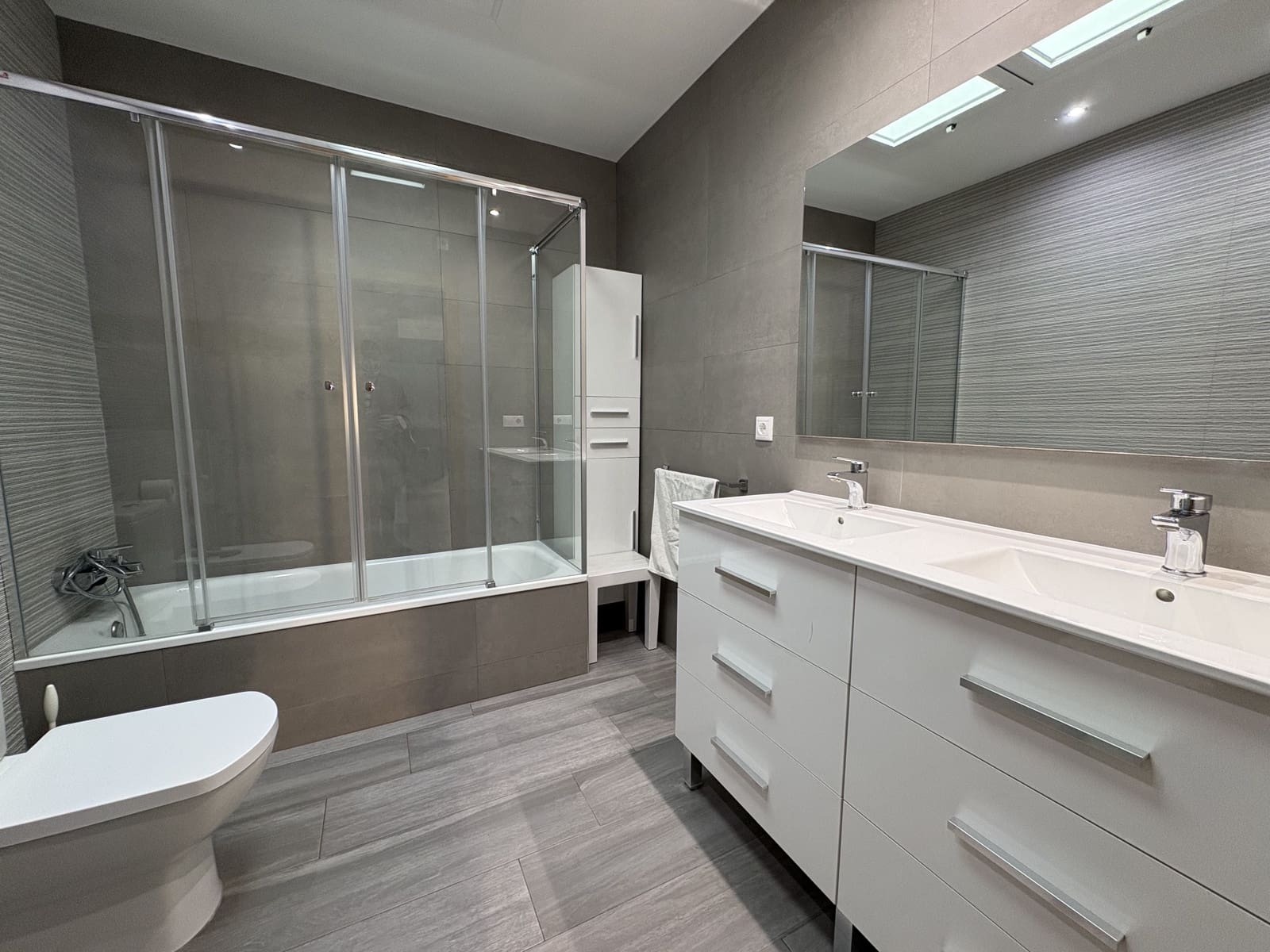 4 sypialnia Willa na sprzedaż w Torrevieja z basenem garażem - 550 000 € (Ref: 9789004)