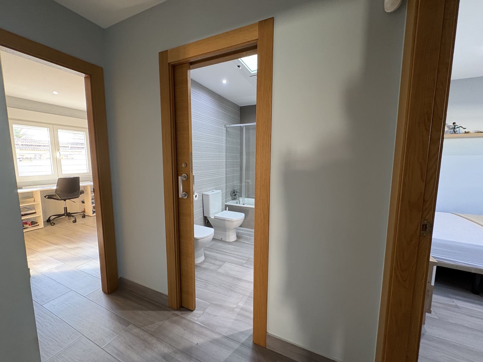 4 sypialnia Willa na sprzedaż w Torrevieja z basenem garażem - 550 000 € (Ref: 9789004)