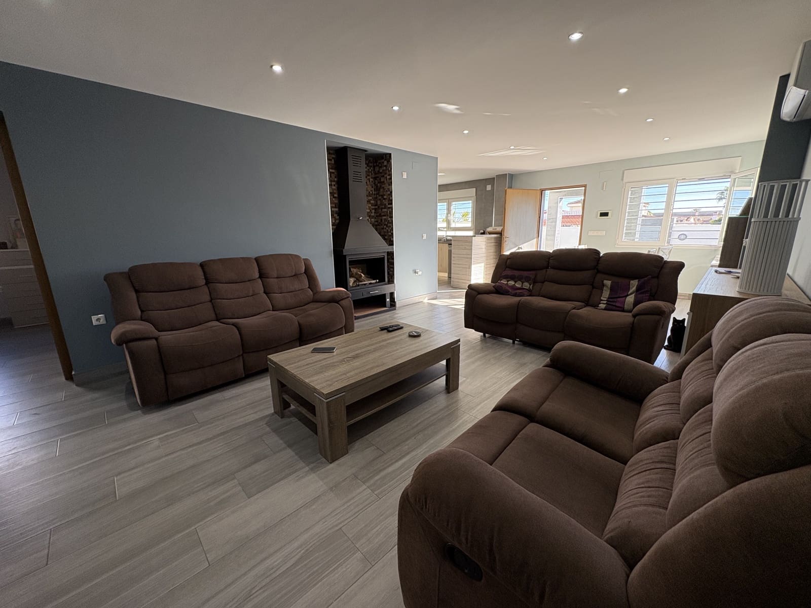 4 sypialnia Willa na sprzedaż w Torrevieja z basenem garażem - 550 000 € (Ref: 9789004)