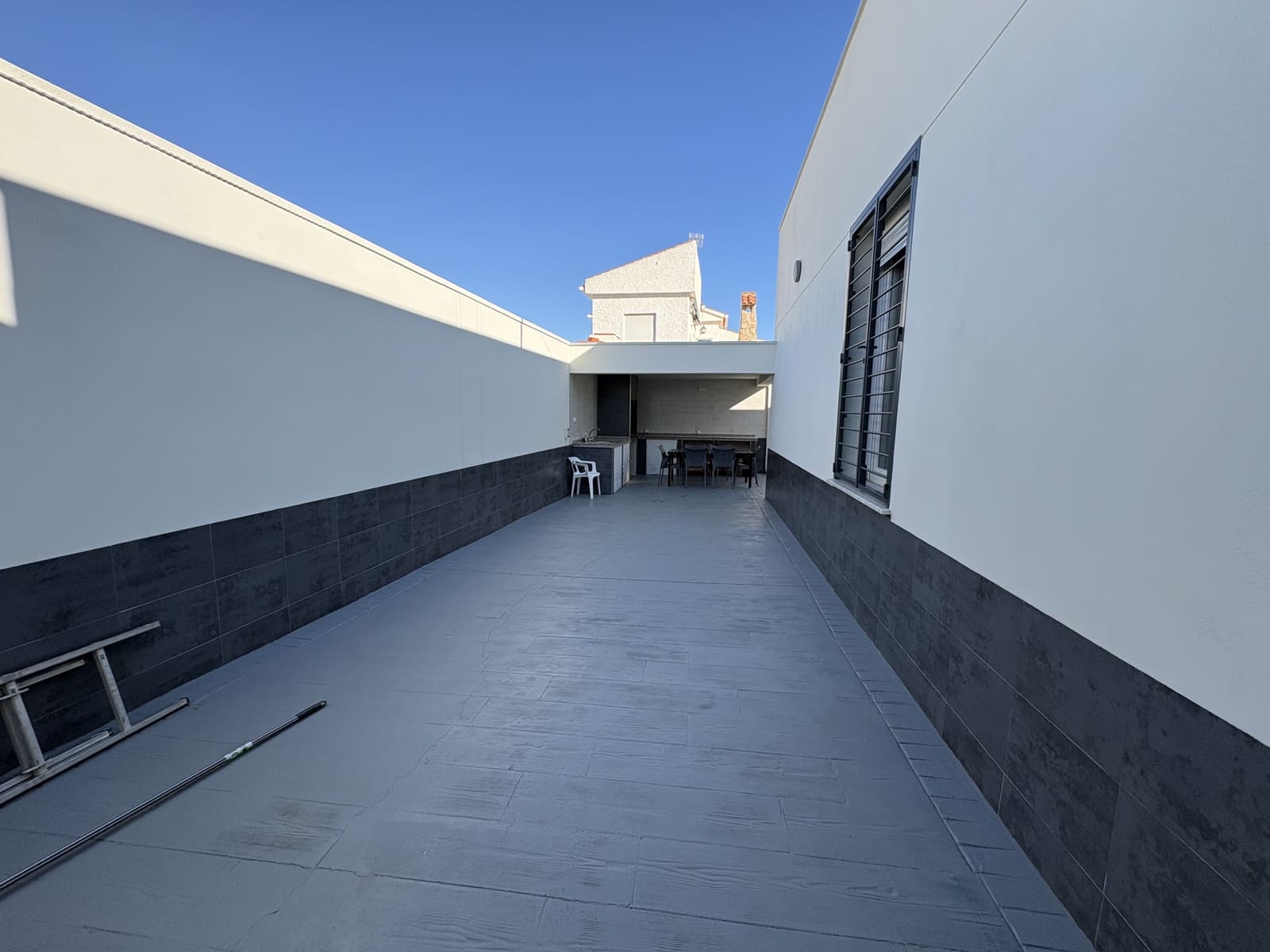 4 sypialnia Willa na sprzedaż w Torrevieja z basenem garażem - 550 000 € (Ref: 9789004)