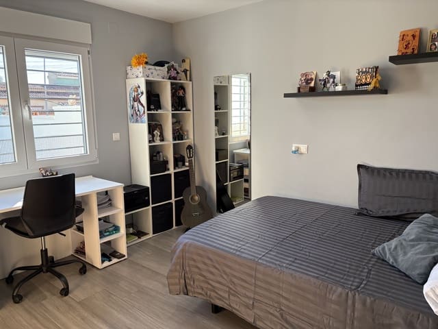 4 sypialnia Willa na sprzedaż w Los Balcones - Los Altos, Torrevieja z basenem garażem - 550 000 € (Ref: 9789004)