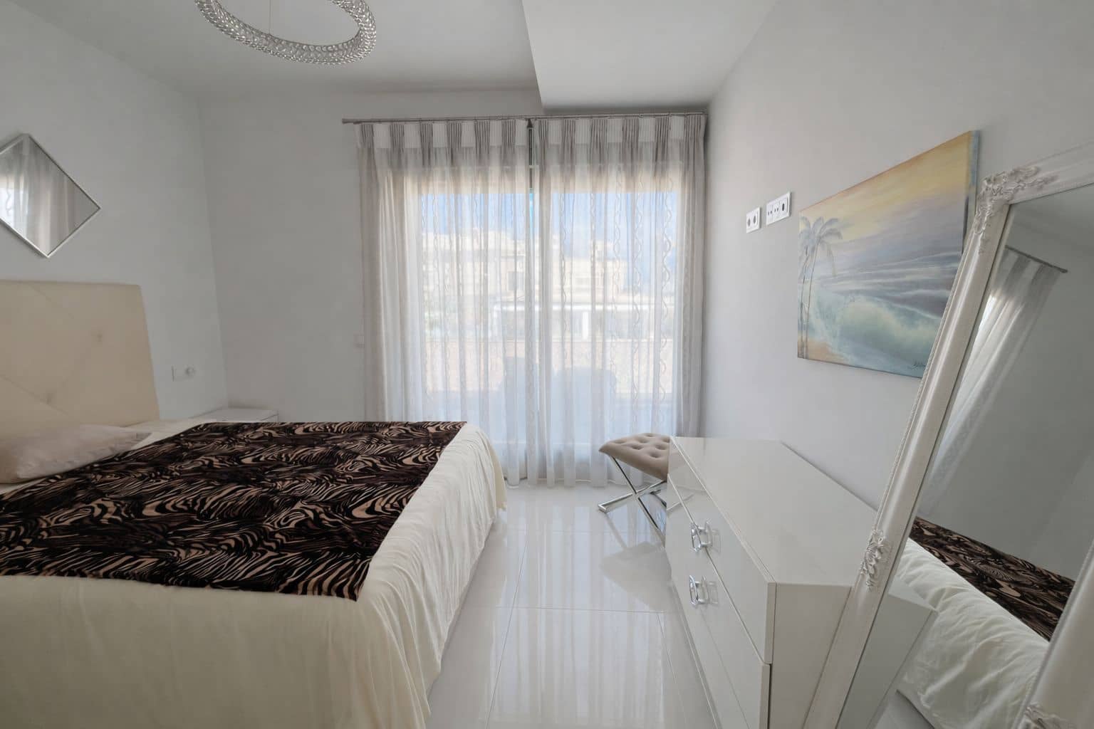 3 sypialnia Willa na sprzedaż w Orihuela Costa z basenem garażem - 480 000 € (Ref: 9789006)