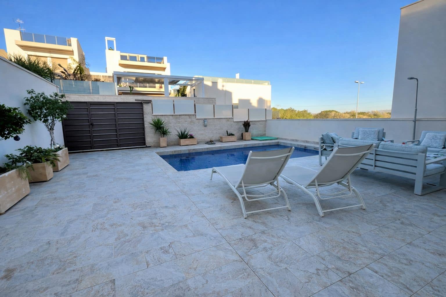3 sypialnia Willa na sprzedaż w Orihuela Costa z basenem garażem - 480 000 € (Ref: 9789006)