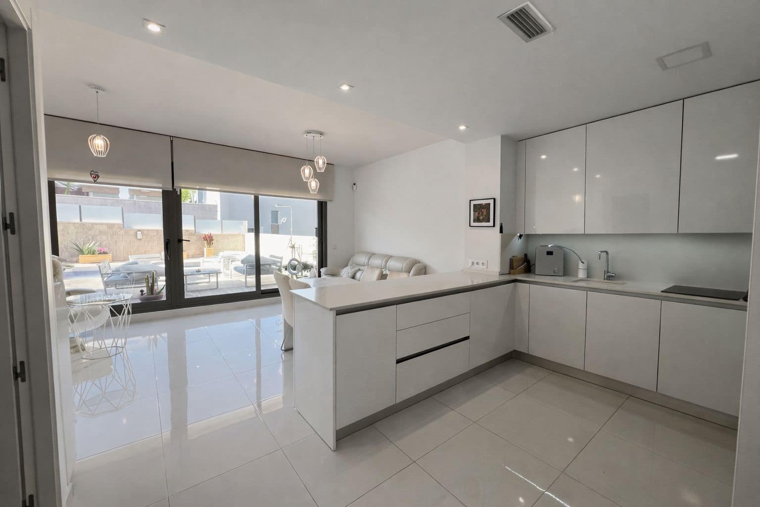 3 sypialnia Willa na sprzedaż w Orihuela Costa z basenem garażem - 480 000 € (Ref: 9789006)