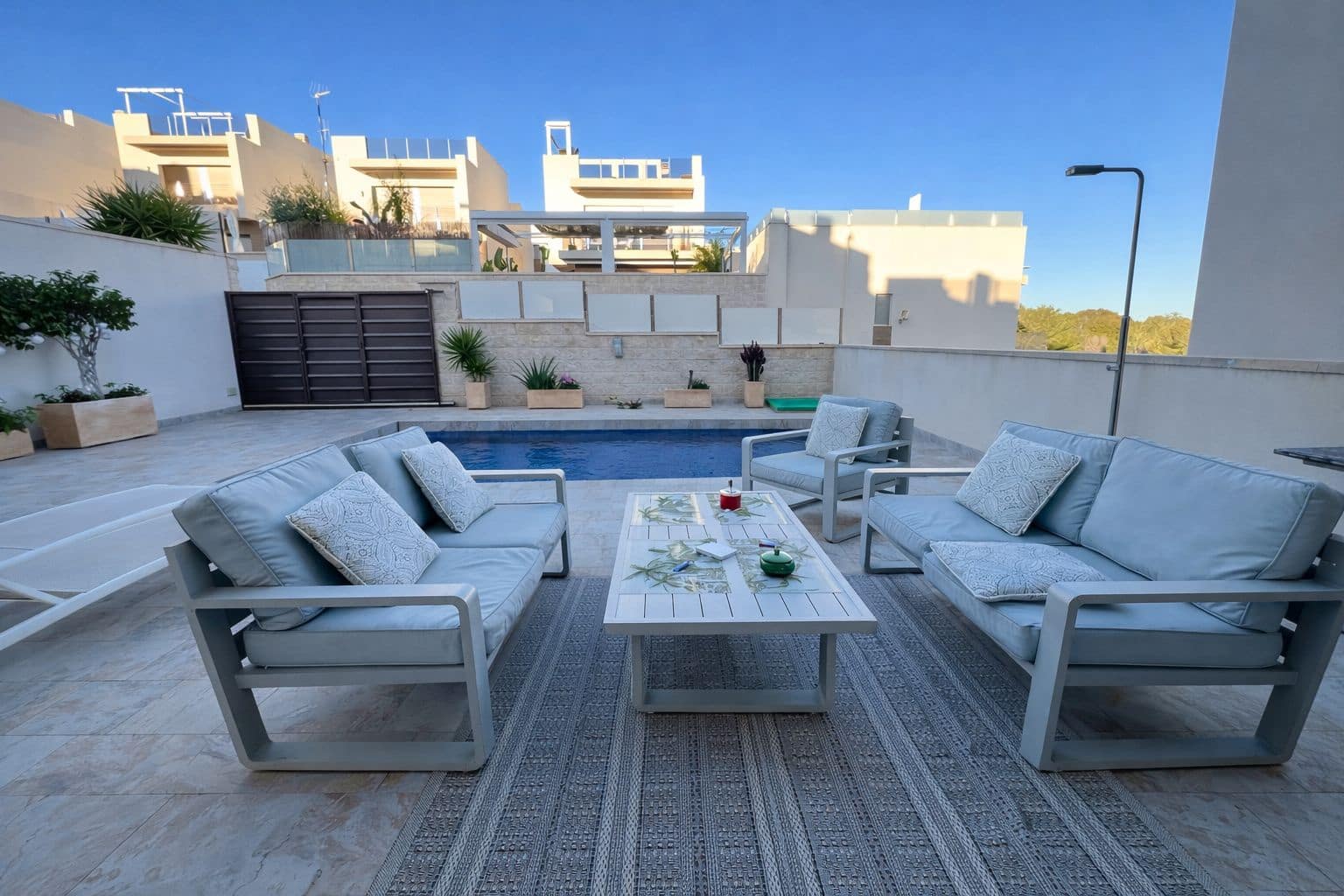 3 sypialnia Willa na sprzedaż w Orihuela Costa z basenem garażem - 480 000 € (Ref: 9789006)