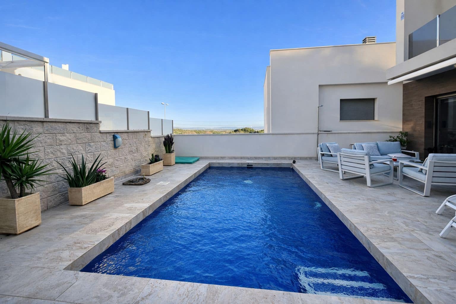 3 sypialnia Willa na sprzedaż w Orihuela Costa z basenem garażem - 480 000 € (Ref: 9789006)