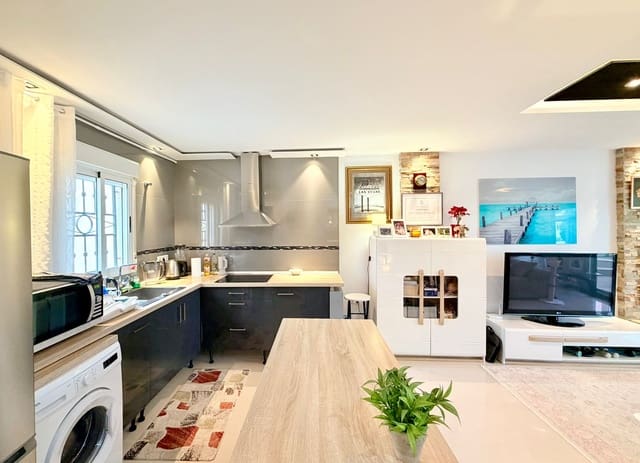 2 soverom Hus til salgs i Orihuela Costa, Orihuela med svømmebasseng - € 178 000 (Ref: 9789007)