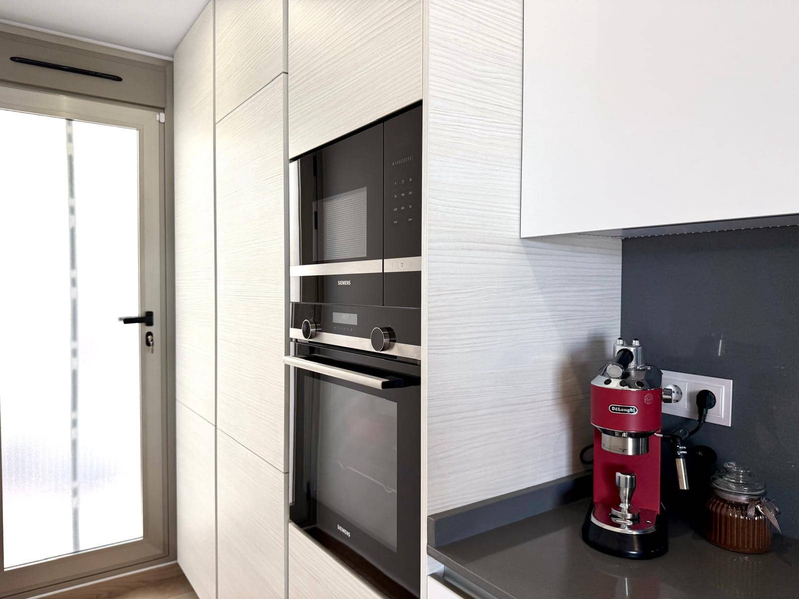 3 sypialnia Willa na sprzedaż w Orihuela Costa z basenem garażem - 448 000 € (Ref: 9789008)