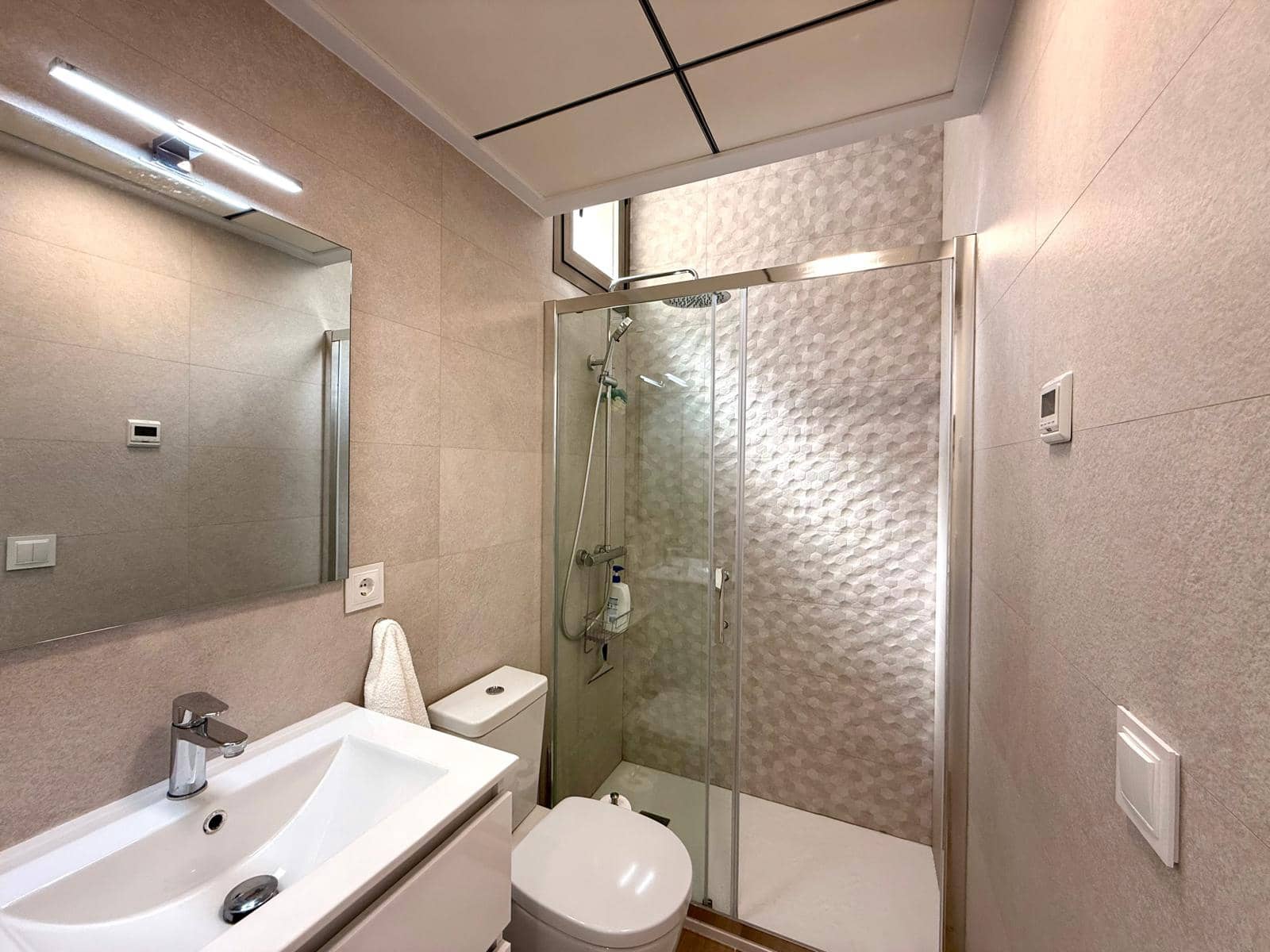 3 sypialnia Willa na sprzedaż w Orihuela Costa z basenem garażem - 448 000 € (Ref: 9789008)