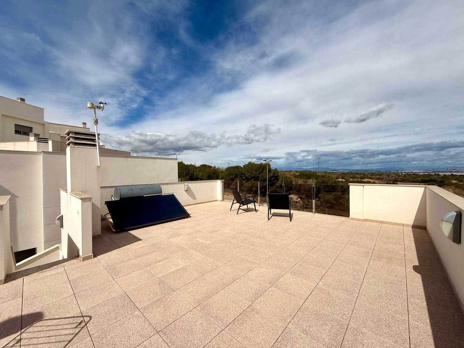 3 sypialnia Willa na sprzedaż w Orihuela Costa z basenem garażem - 448 000 € (Ref: 9789008)