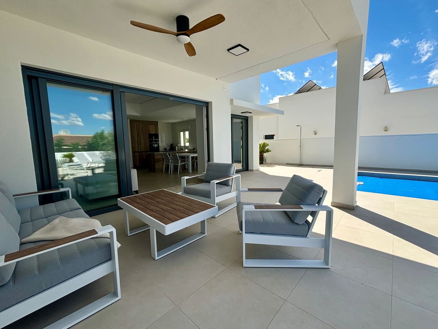 3 bedroom Villa for sale in Benijofar with pool garage - € 478,732 (Ref: 9789036)