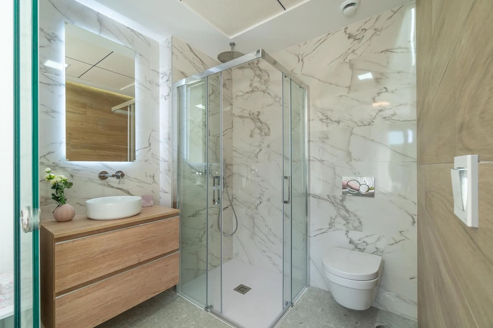 2 soverom Leilighet til salgs i Torrevieja med svømmebasseng garasje - € 279 900 (Ref: 9789042)