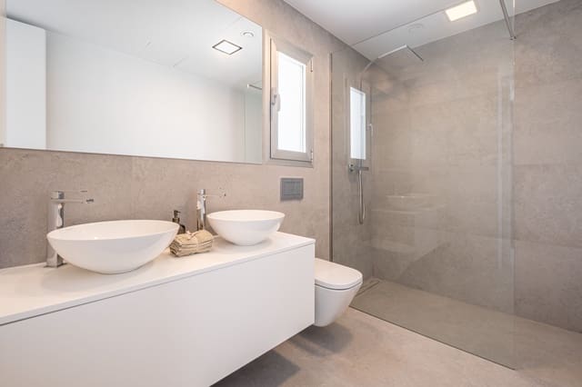 3 quarto Moradia para venda em Golf Bahía, Finestrat com piscina garagem - 780 000 € (Ref: 9789068)