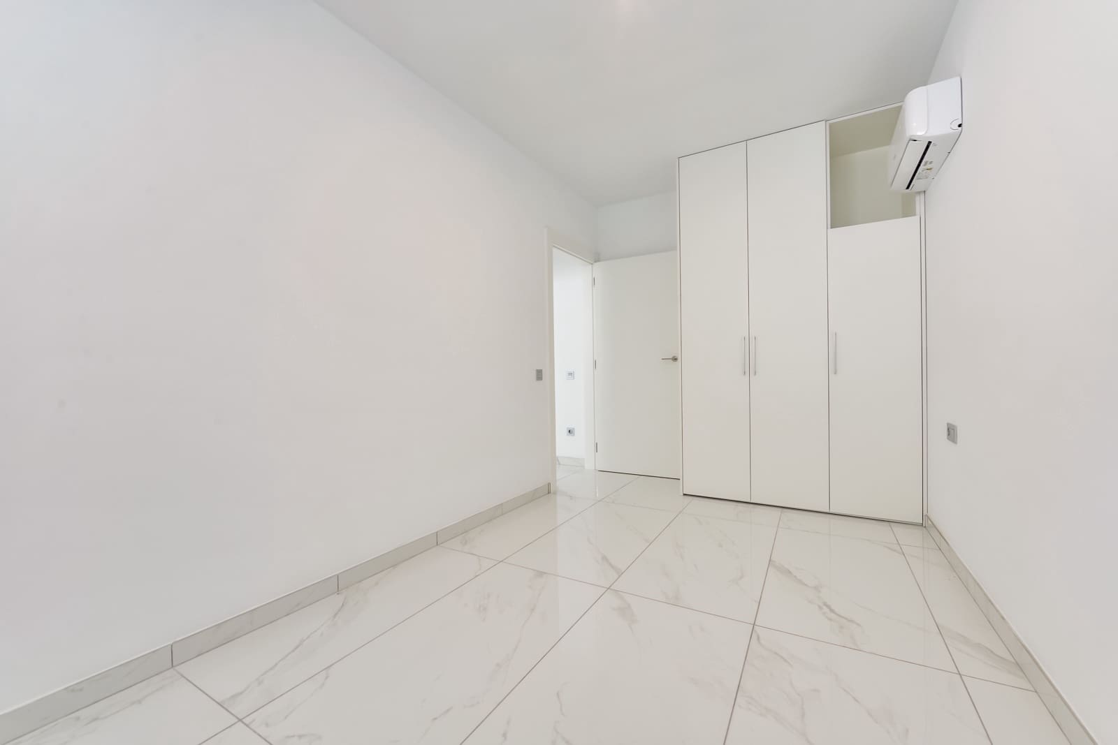 7 quarto Moradia para venda em Finestrat com piscina garagem - 1 900 000 € (Ref: 9789090)