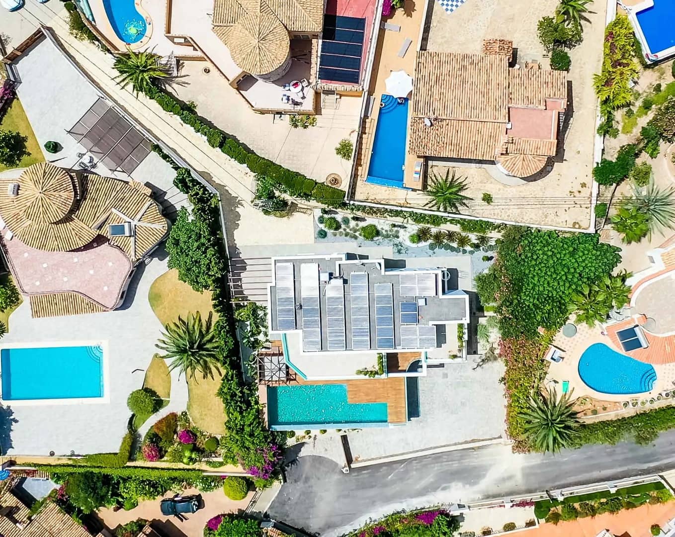 3 soverom Villa til salgs i Calpe / Calp med svømmebasseng garasje - € 2 950 000 (Ref: 9789130)