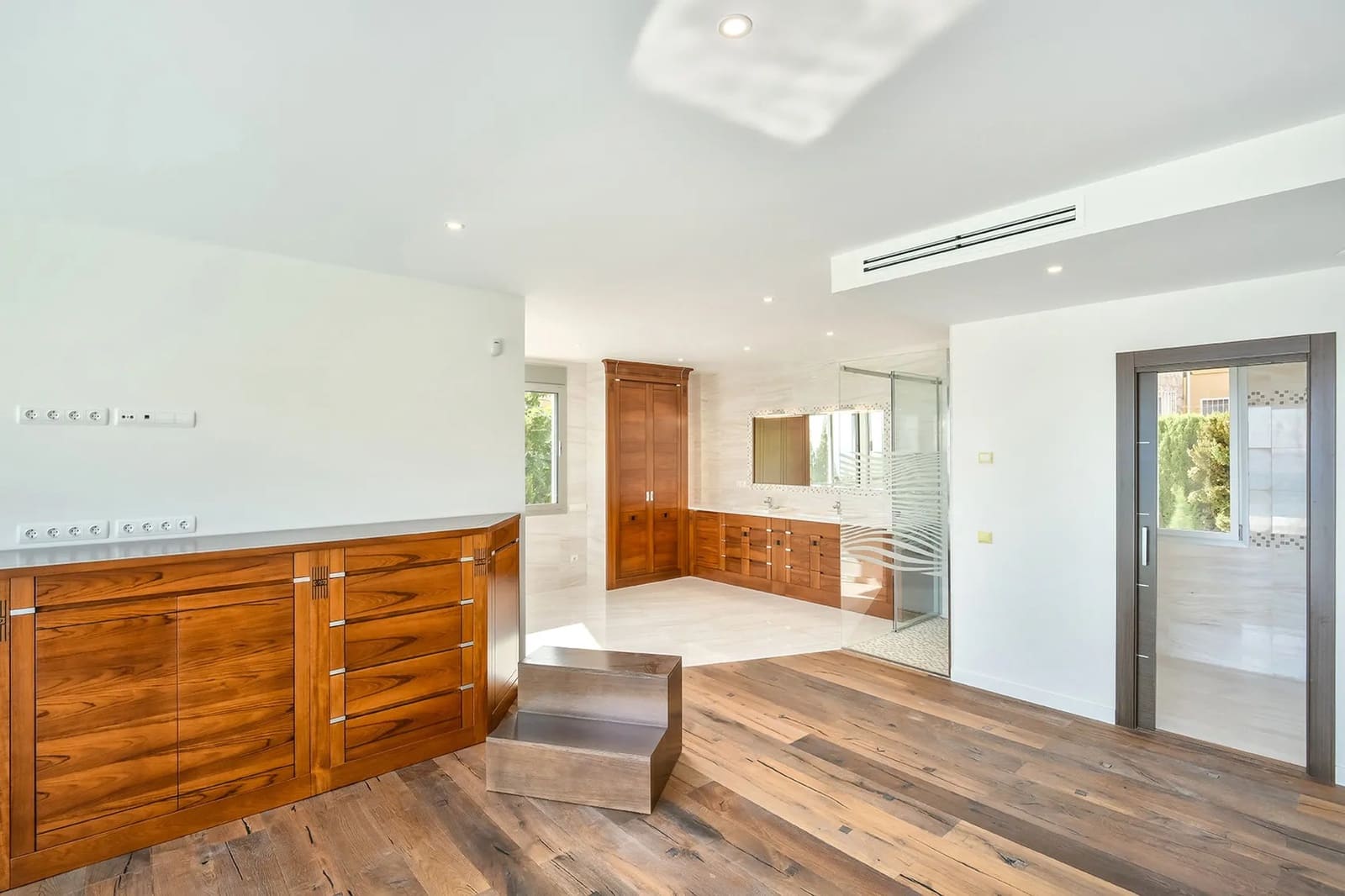 3 soverom Villa til salgs i Calpe / Calp med svømmebasseng garasje - € 2 950 000 (Ref: 9789130)