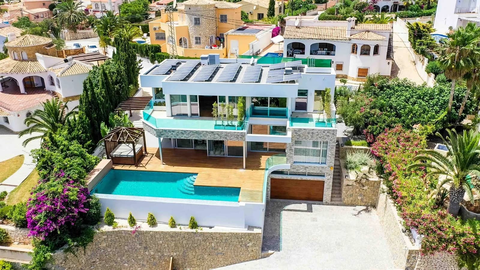 3 soverom Villa til salgs i Calpe / Calp med svømmebasseng garasje - € 2 950 000 (Ref: 9789130)