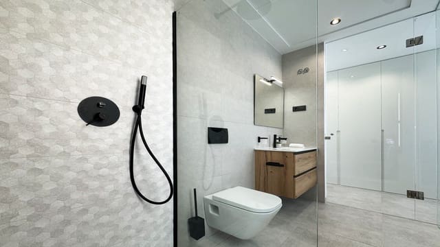 3 sypialnia Willa na sprzedaż w Blue Lagoon z basenem garażem - 399 500 € (Ref: 9789150)